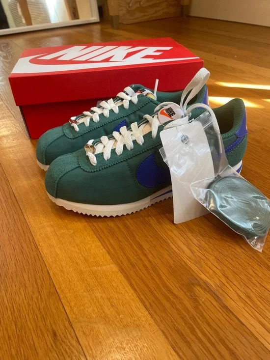 NWT Nike Cortez Evergreen/Royal size 7 - Picture 6 of 9
